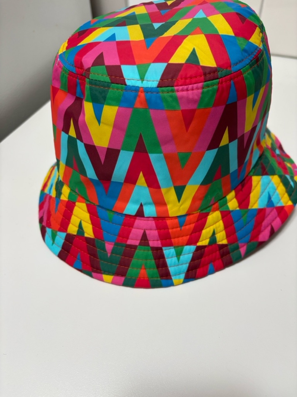 Valentino Kids Chevron-Print Bucket Hat in Multicolor